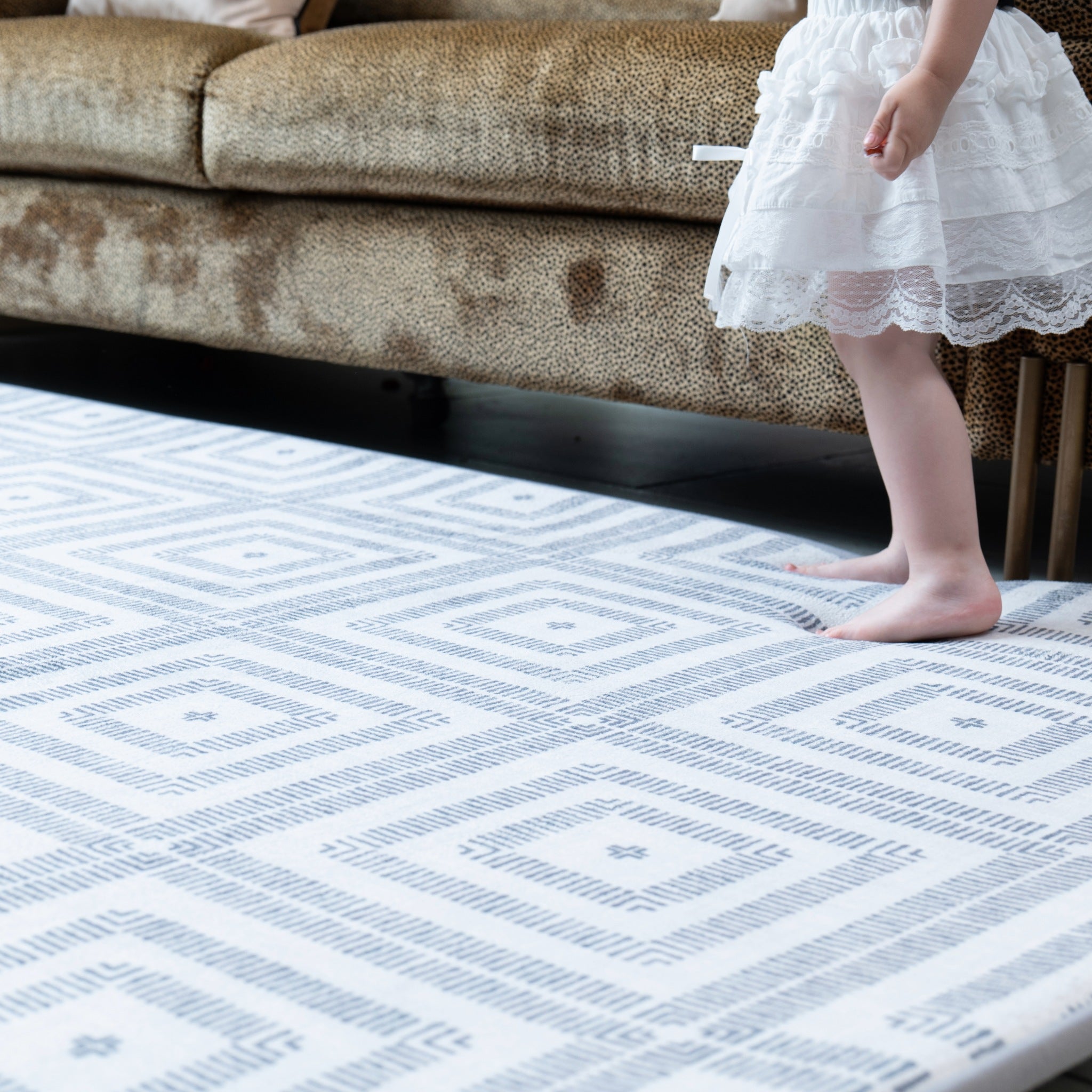 LuxKing Cloud Mat UK BW 3 Main Picture