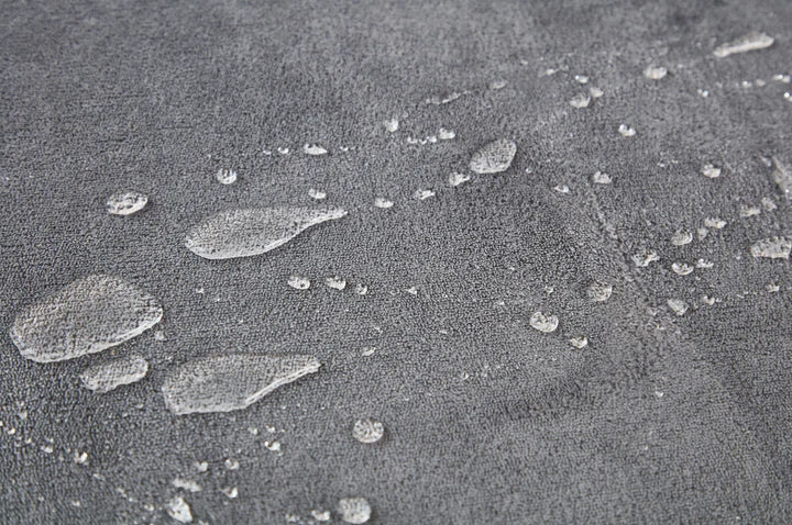 LuxKing cloud mat showing water resistant property